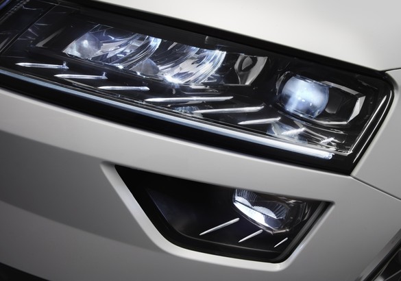Skoda представила первые фото нового Karoq