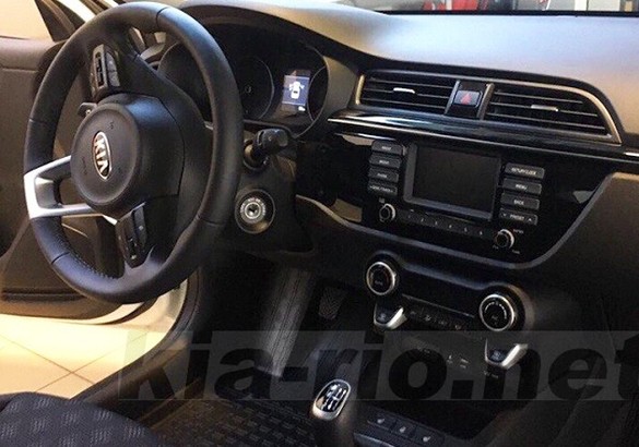 В сети появились новые фото Kia Rio 2017 года
