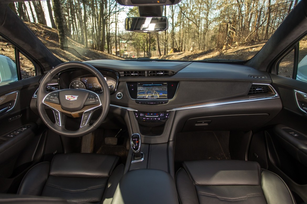 Тест-драйв Land Rover Discovery Sport и Cadillac XT5: в шаге от успеха