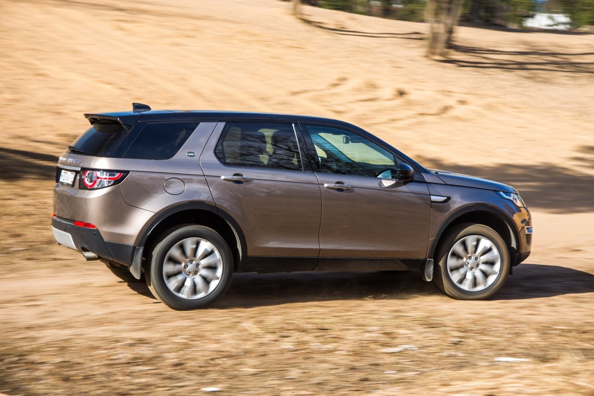 Тест-драйв Land Rover Discovery Sport и Cadillac XT5: в шаге от успеха