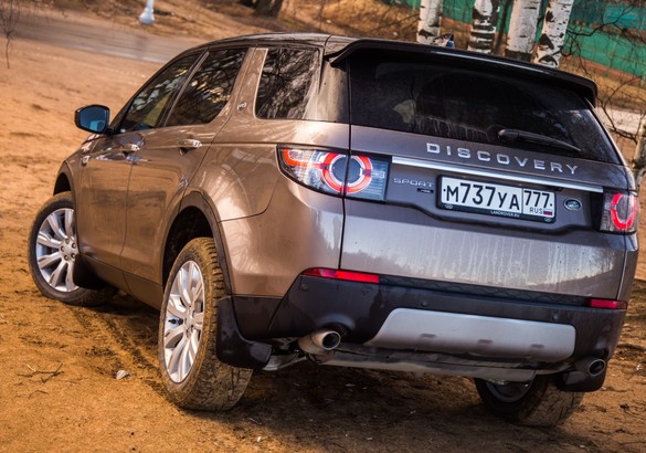 Тест-драйв Land Rover Discovery Sport и Cadillac XT5: в шаге от успеха