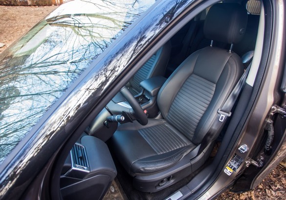 Тест-драйв Land Rover Discovery Sport и Cadillac XT5: в шаге от успеха