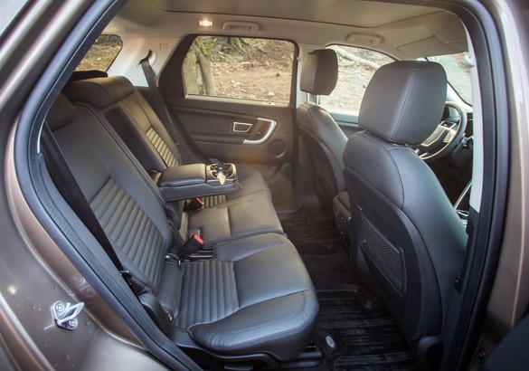 Тест-драйв Land Rover Discovery Sport и Cadillac XT5: в шаге от успеха