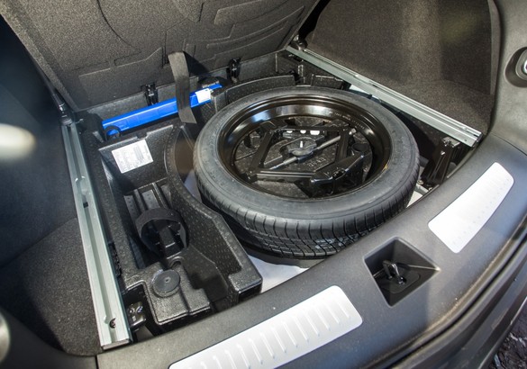 Тест-драйв Land Rover Discovery Sport и Cadillac XT5: в шаге от успеха