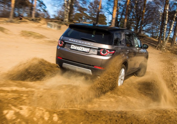 Тест-драйв Land Rover Discovery Sport и Cadillac XT5: в шаге от успеха