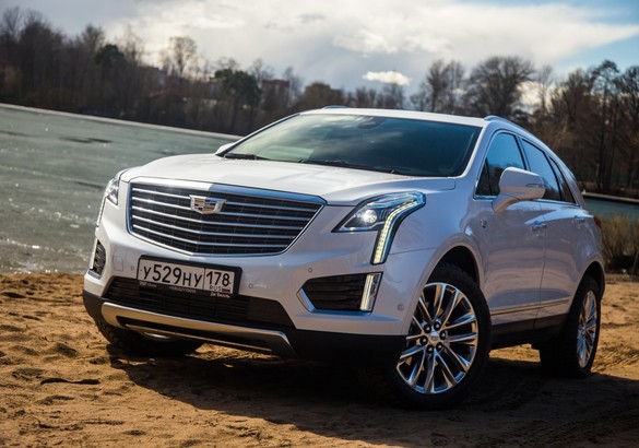 Тест-драйв Land Rover Discovery Sport и Cadillac XT5: в шаге от успеха