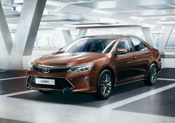 Toyota снизила цены на три модели в России