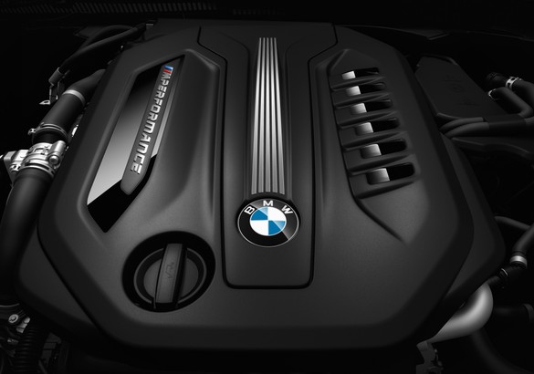 «Заряженный» седан BMW M550d доступен для заказа в России