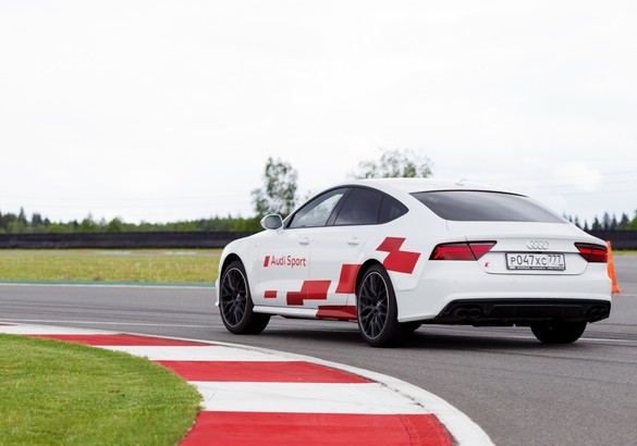 Audi Sport Day: когда S7 становится скучной