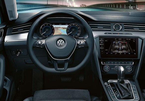 Volkswagen представил новую версию Passat в России