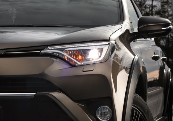 «Внедорожная» спецверсия Toyota RAV4 доехала до России