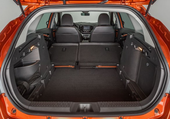 АвтоВАЗ показал интерьер Lada Vesta SW Cross
