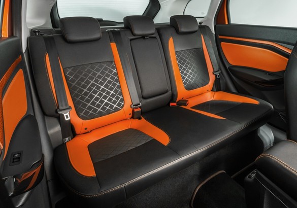 АвтоВАЗ показал интерьер Lada Vesta SW Cross
