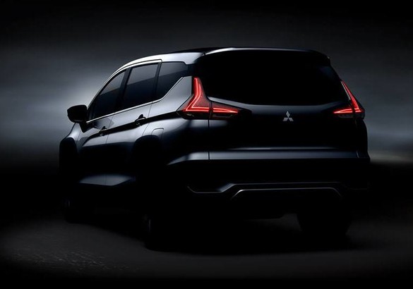 Mitsubishi готовит «гибрид» кроссовера и компактвэна