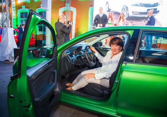 В России стартовали продажи Skoda Rapid FL: в Петербурге машину встретили с помпой