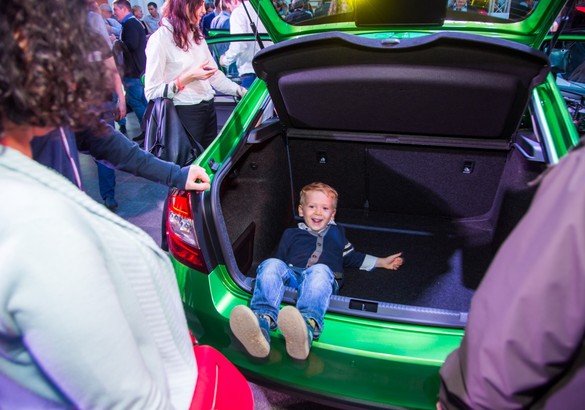 В России стартовали продажи Skoda Rapid FL: в Петербурге машину встретили с помпой