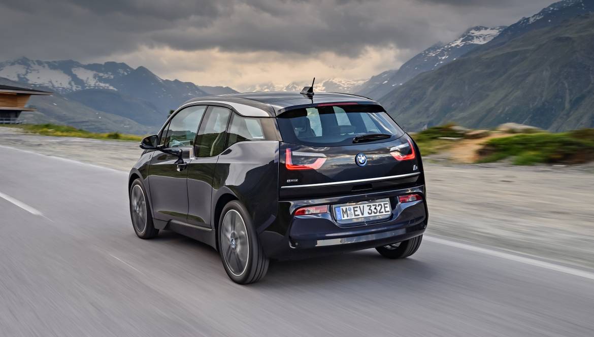 BMW i3 обновился и получил спортивную версию