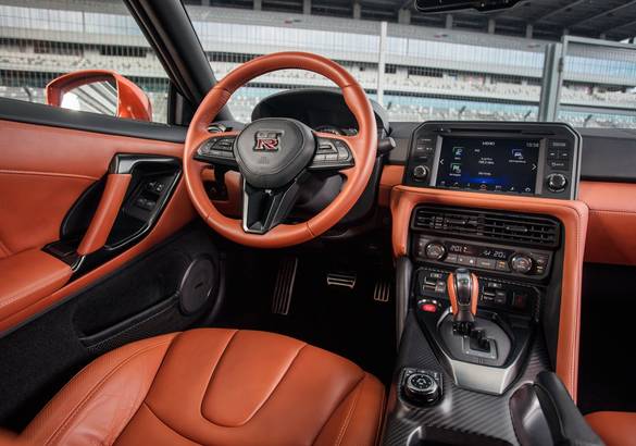 Тест-драйв обновленного Nissan GT-R: эмоциональный расчет
