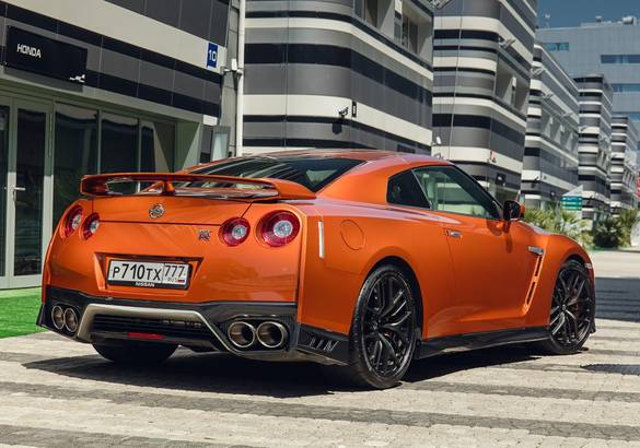 Тест-драйв обновленного Nissan GT-R: эмоциональный расчет