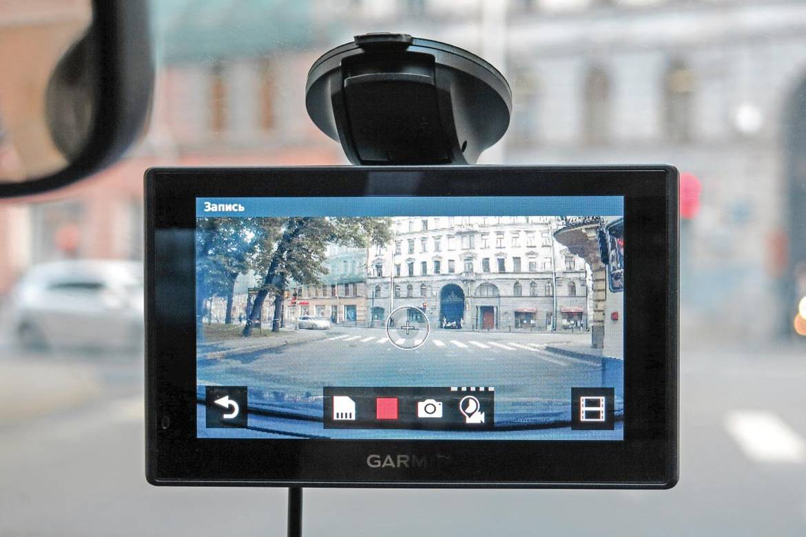 Тест комбо-устройства Garmin DriveAssist 51 RUS LMT: и штурман, и свидетель