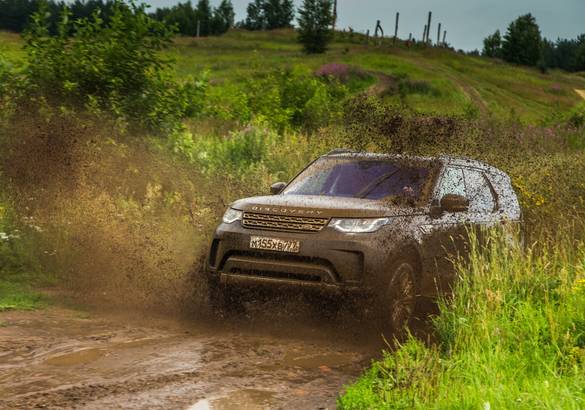 Тест-драйв нового Land Rover Discovery V TD6: парк развлечений
