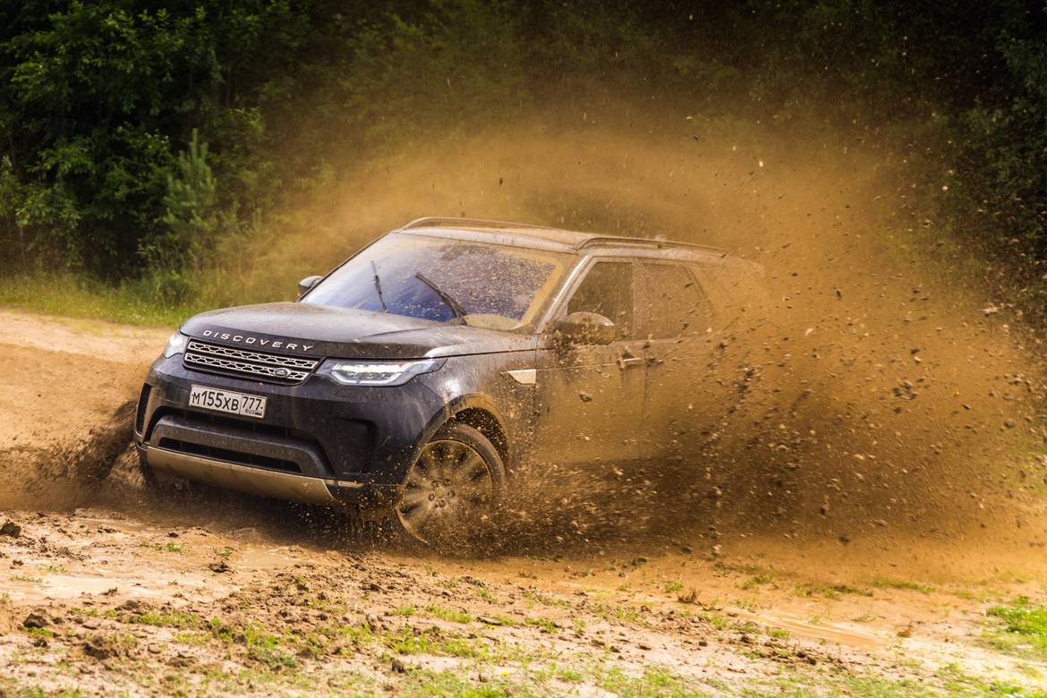 Не пошел: дилеры Land Rover пожаловались на продажи нового Discovery V