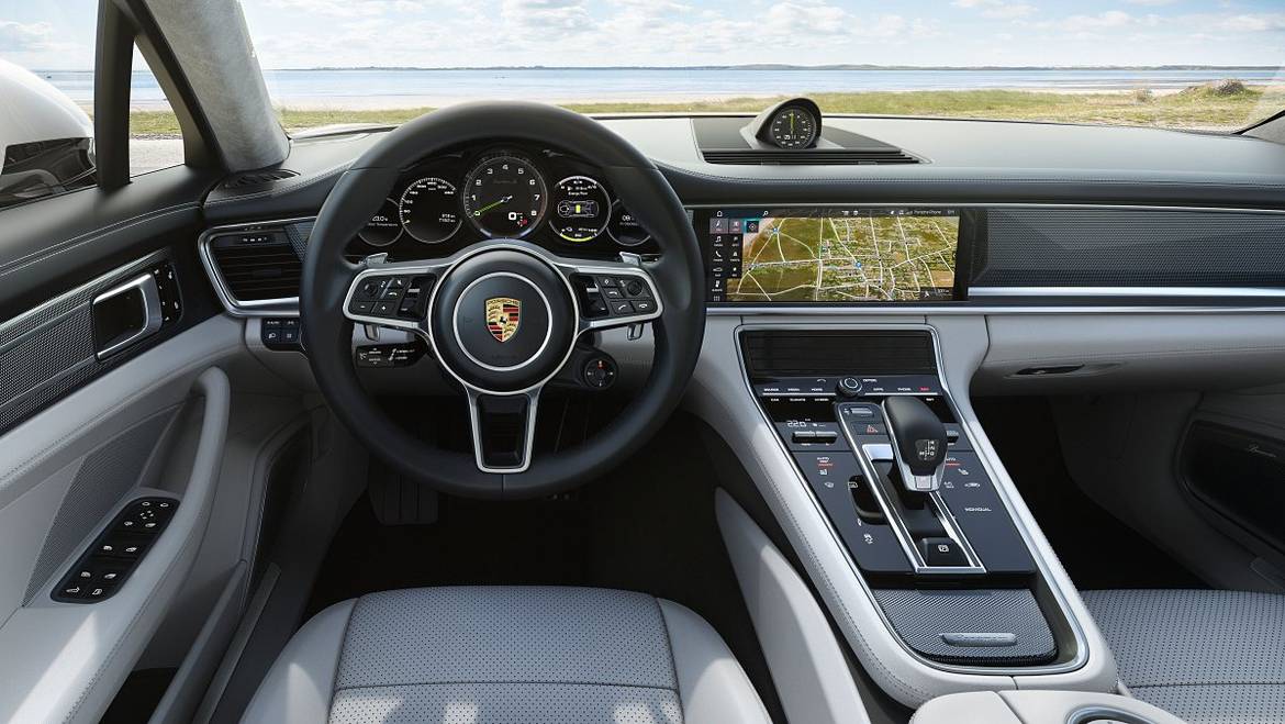 Топовая версия универсала Porsche Panamera стала гибридной