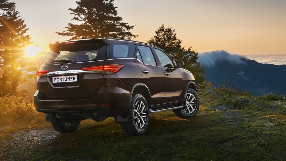 Toyota Fortuner стал доступен для заказа в России