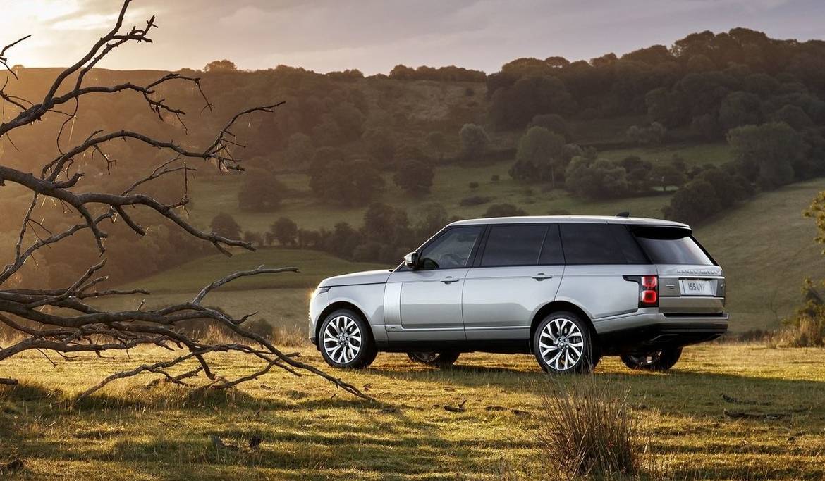 Range Rover обновился и получил «гибридную» версию