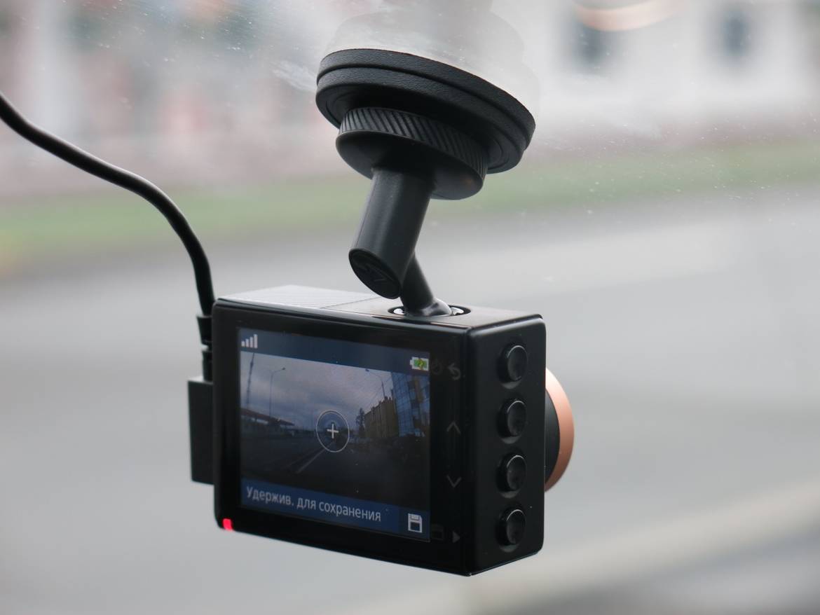Тест видеорегистратора Garmin Dash Cam 55: коробочка с сюрпризом