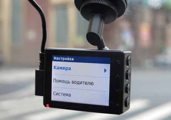 Тест видеорегистратора Garmin Dash Cam 55: коробочка с сюрпризом