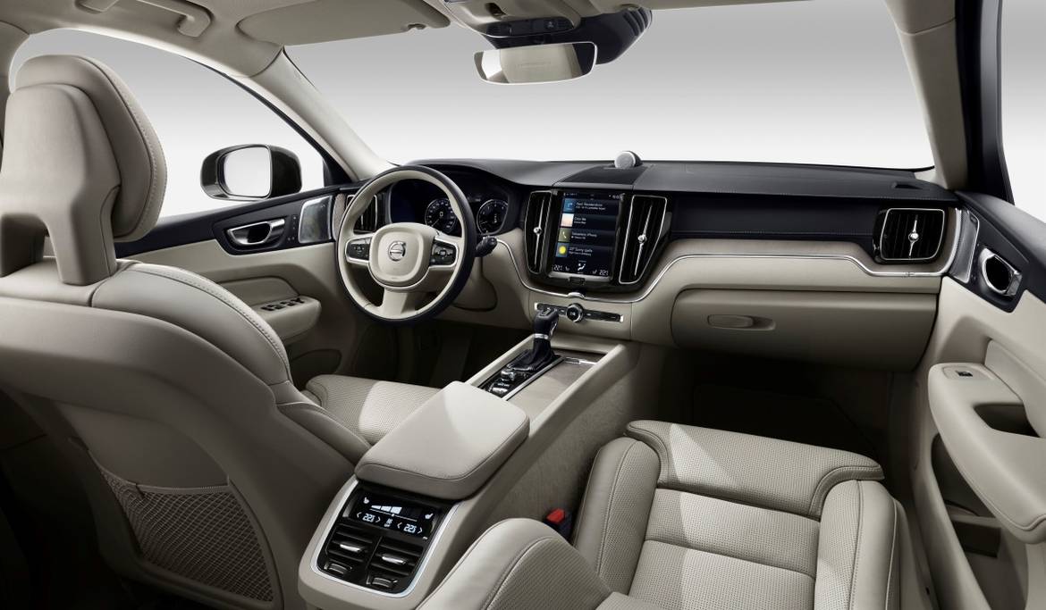 Новый Volvo XC60 оценен в рублях