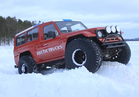 Тест зимних шин Nokian Hakkapeliitta 9: один вид шипов — хорошо, два — лучше