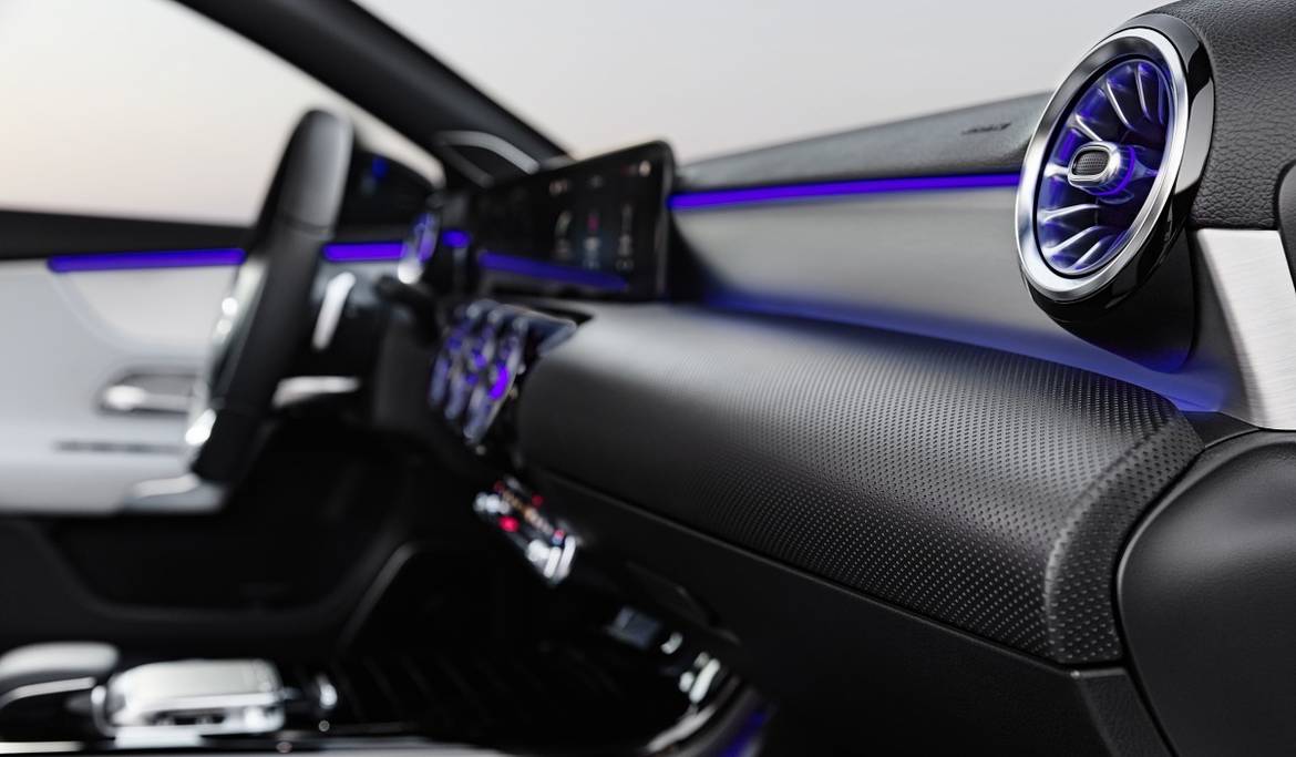 Mercedes показал салон нового A-Class