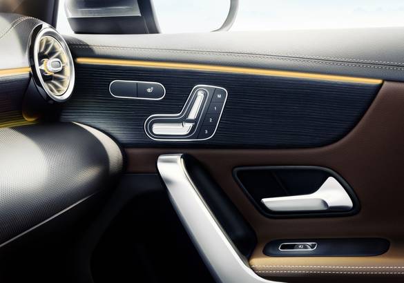 Mercedes показал салон нового A-Class