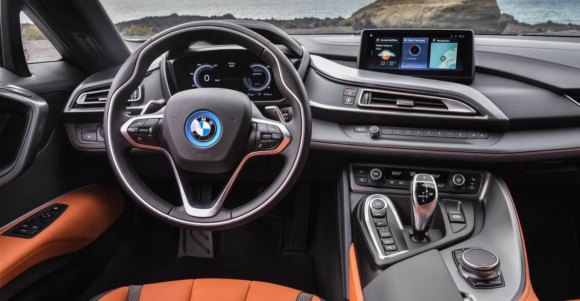 Лос-Анджелес 2017: BMW представил новый родстер i8