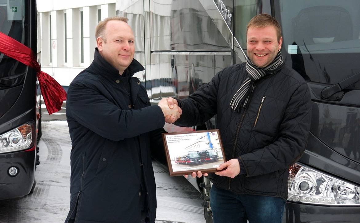 Scania передала Lux Express Group новые автобусы Irizar