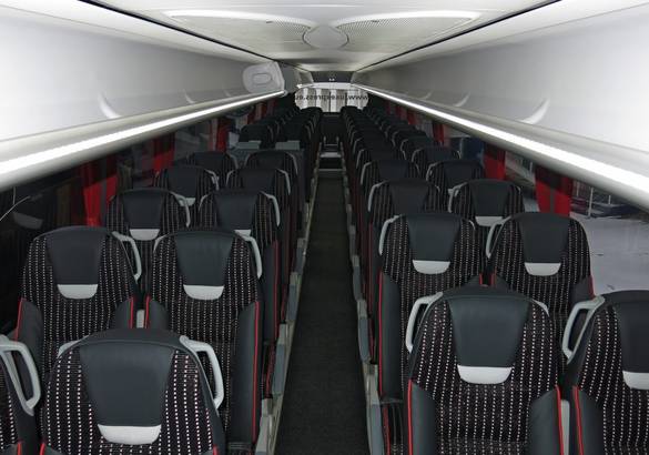 Scania передала Lux Express Group новые автобусы Irizar