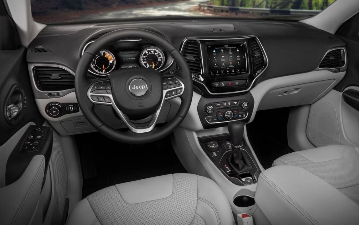 Jeep готовит обновленный Cherokee