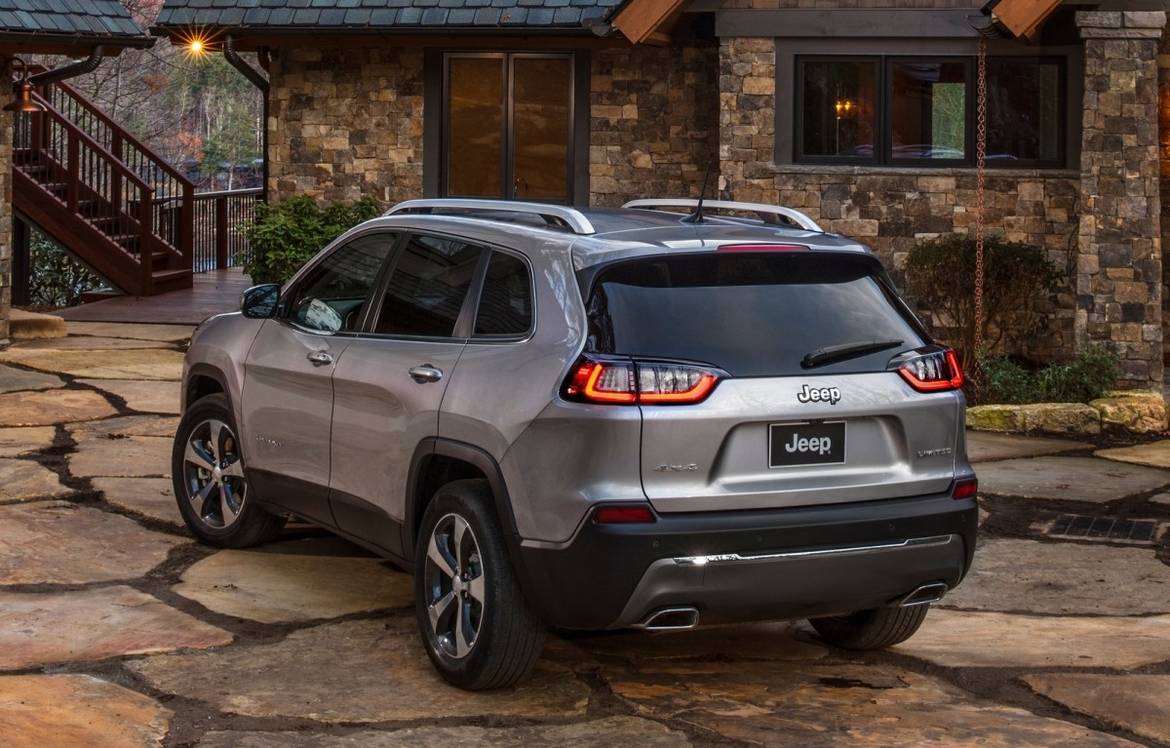 Jeep готовит обновленный Cherokee