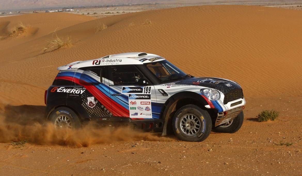 Васильев и Жильцов выступят на Africa Eco Race 2018