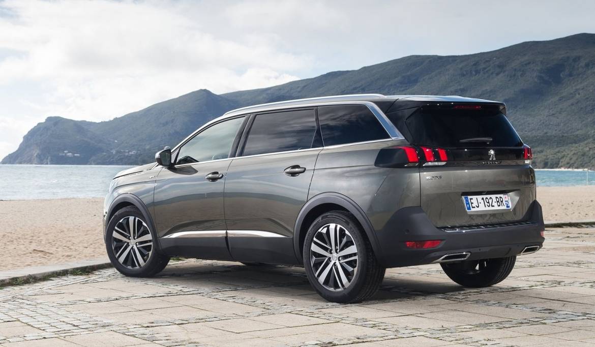 Новый Peugeot 5008 получил российский ценник