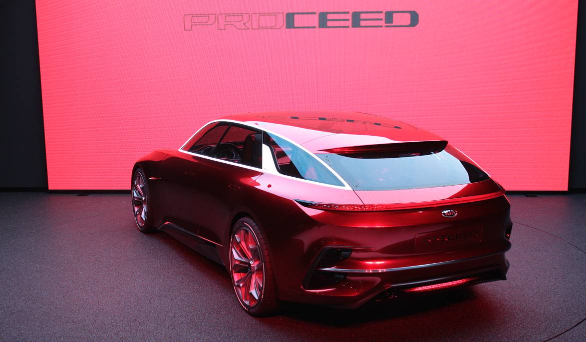 Kia показала, как будет выглядеть новый Ceed