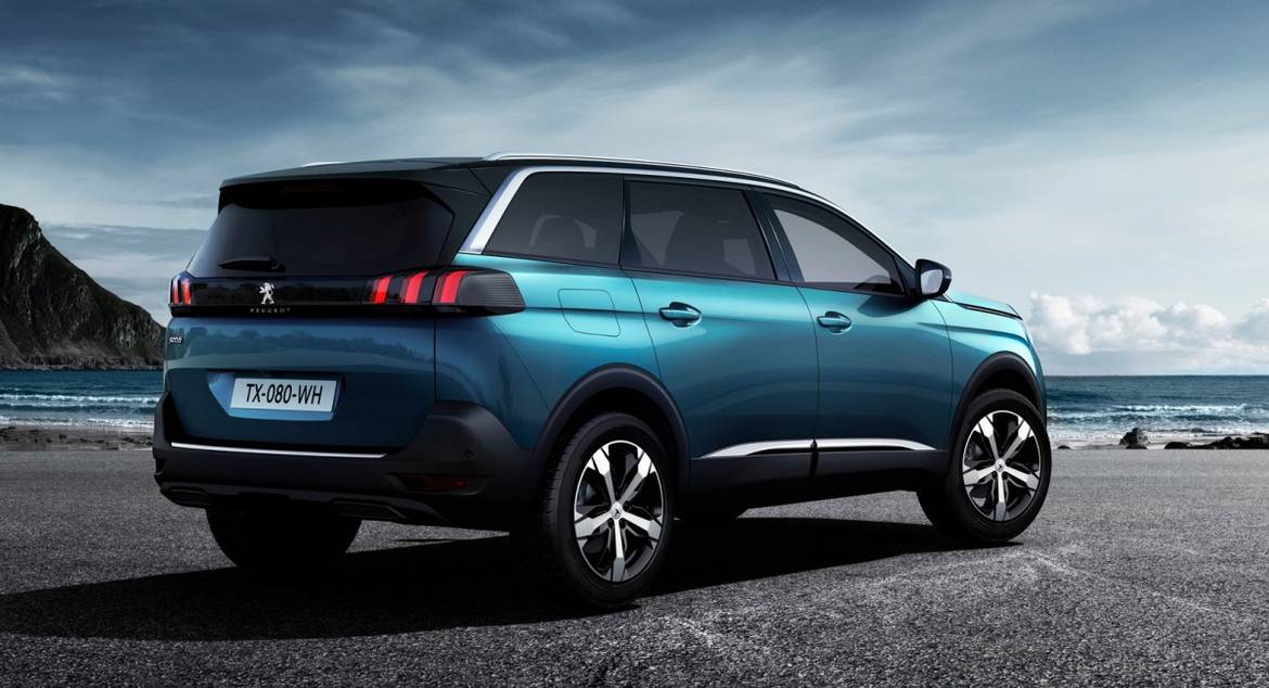 Peugeot 5008 доехал до России
