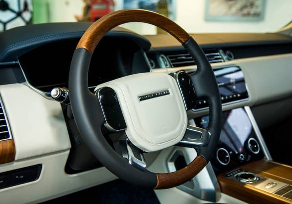 В Петербурге представили обновленные Range Rover и Range Rover Sport