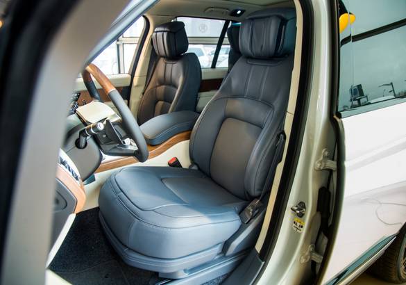 В Петербурге представили обновленные Range Rover и Range Rover Sport