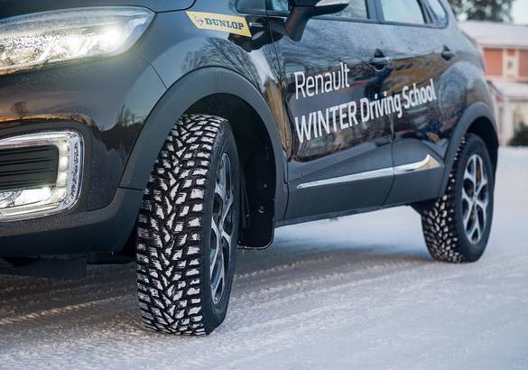 Renault Winter Driving School: снег и лед нам не страшны