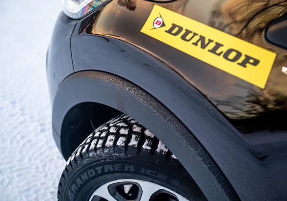 Renault Winter Driving School: снег и лед нам не страшны