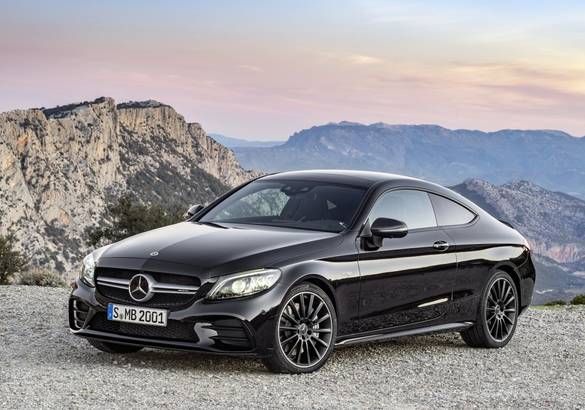 Mercedes привезет в РФ обновленное купе C-Class и снимет с продаж кабриолет и универсал