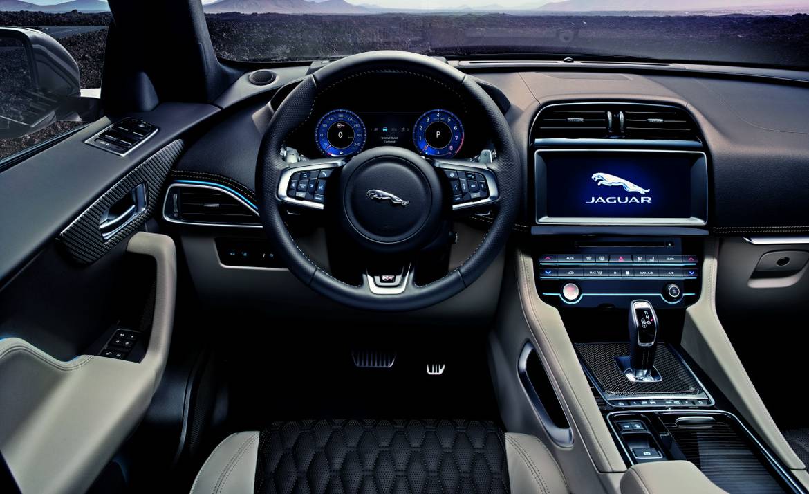 Нью-Йорк 2018: Jaguar выпустил «заряженную» версию F-Pace